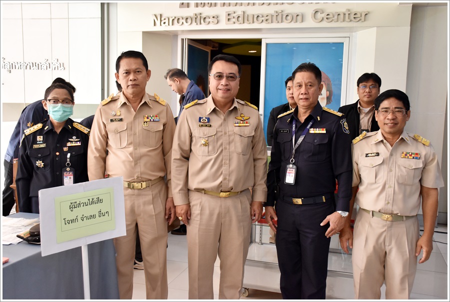 ﻿กรมบังคับคดีร่วมกับสำนักงานคณะกรรมการป้องกันและปราบปรามยาเสพติด จัดมหกรรมขายทอดตลาดทรัพย์สินในคดียาเสพติดทั่วประเทศ ขายทรัพย์สินได้กว่า 4 ล้านบาท